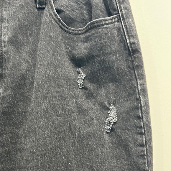 Universal Thread Black Vintage Straight Leg Jeans - Picture 3 of 5